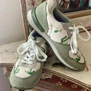 Inkkas Prickly Jogger EUC sz 7